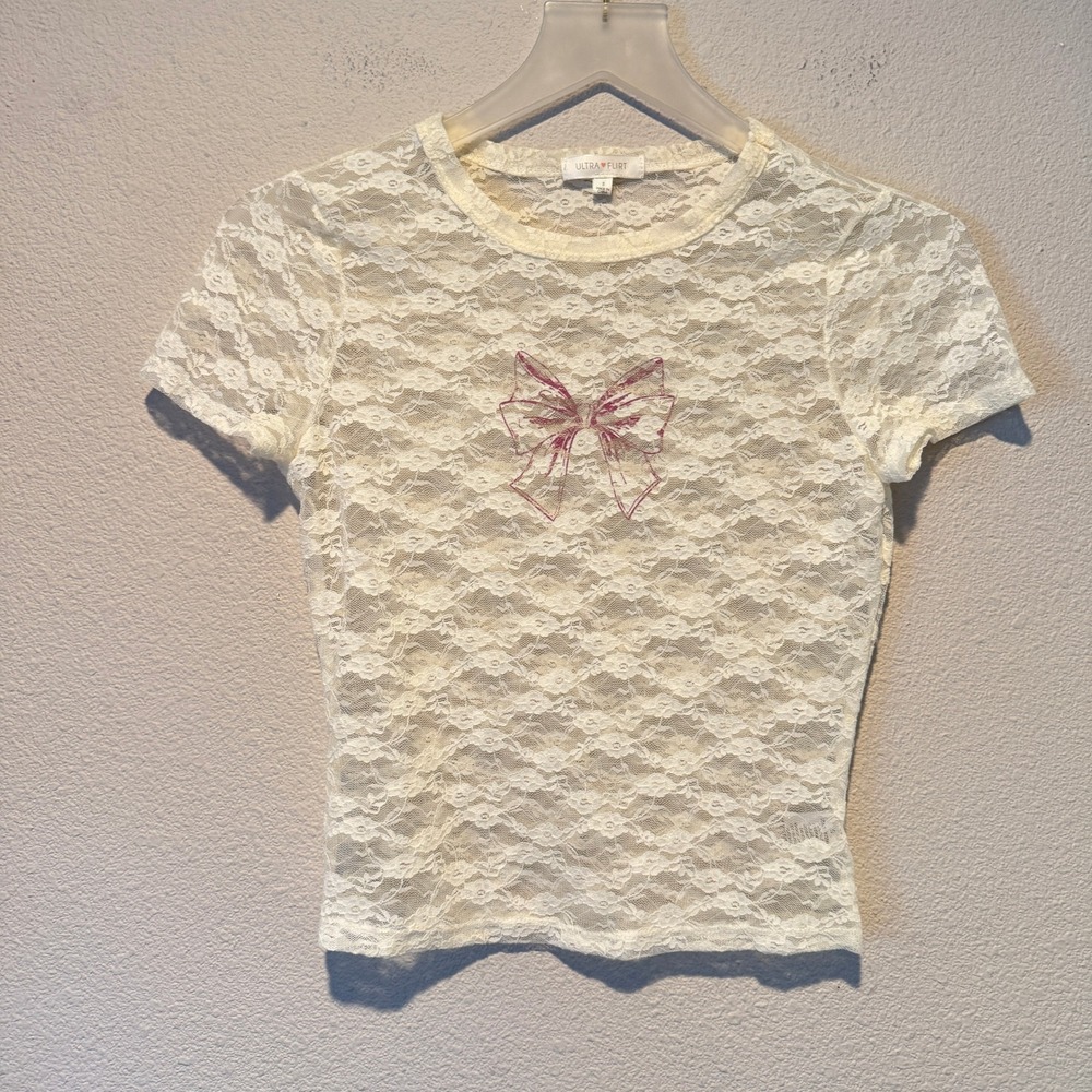 Ultra Flirt Ivory Lace Short Sleeve Top Pink Bow Graphic Crew Neck Cream Small